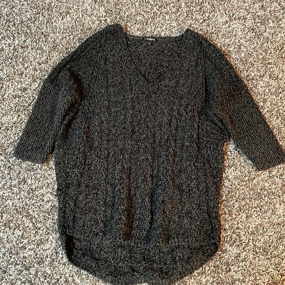 Express Cable Sweater. V-Neck. 3/4 sleeves. Olive Green and Black. Lg.